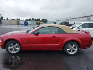 2006 Ford Mustang GT Deluxe with VIN 1ZVHT85H265254423, listed as a IAAI auction lot 41482622 with 122,049 mi miles. Bid and sale history available at carsss.com. Image 14.