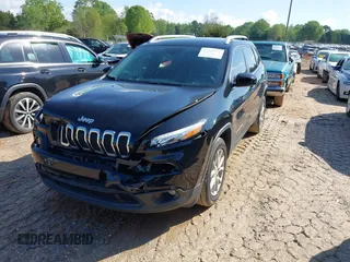 2018 Jeep Cherokee Latitude Plus with VIN 1C4PJLLB5JD584433, listed as a IAAI auction lot 41982764 with 95,730 mi miles. Bid and sale history available at carsss.com. Image 17.
