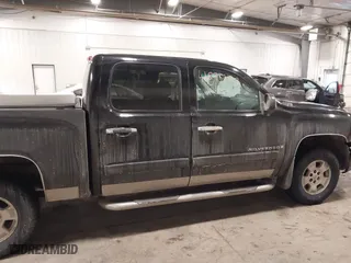 2008 Chevrolet Silverado 1500 LTZ with VIN 3GCEK13M98G106653, listed as a IAAI auction lot 41575197 with 198,114 mi miles. Bid and sale history available at carsss.com. Image 13.