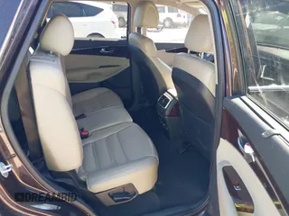 2016 Kia Sorento EX with VIN 5XYPH4A50GG043914, listed as a IAAI auction lot 41670153 with 113,121 mi miles. Bid and sale history available at carsss.com. Image 8.