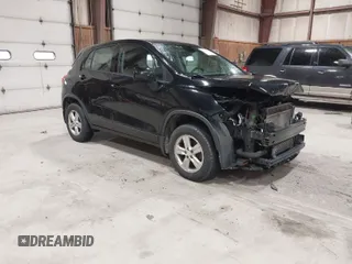 2019 Chevrolet Trax LS with VIN 3GNCJNSB0KL152458, listed as a IAAI auction lot 41944875 with 118,055 mi miles. Bid and sale history available at carsss.com. Image 1.