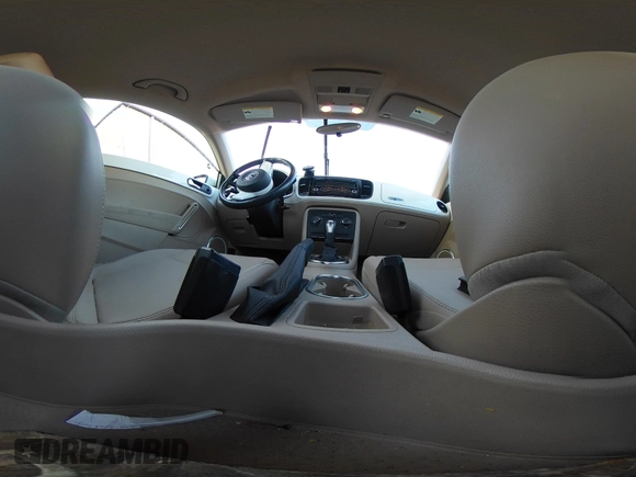 2013 Volkswagen Beetle Fender Edition with VIN 3VWJP7AT2DM614534, listed as a IAAI auction lot 41919625 with 86,362 mi miles and . Bid and sale history available at DreamBid. Image 18.