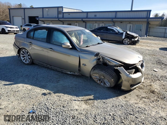 2009 BMW 3 Series 328i с VIN WBAPH77599NM30687, выставлен на аукционе Copart как лот 45596425 с пробегом Не указан миль и Списание • Salvage title. История ставок и продаж доступна на DreamBid. Изображение 4.