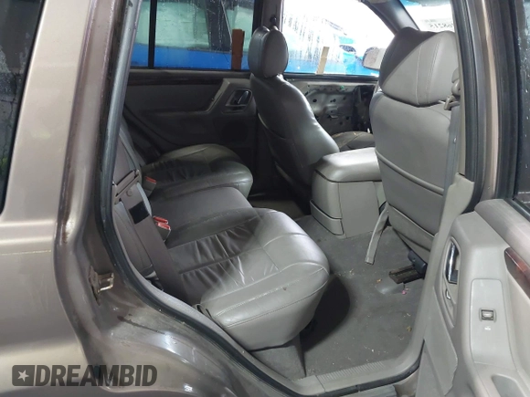 2001 Jeep Grand Cherokee Limited with VIN 1J4GW58N51C581743, listed as a IAAI auction lot 41768215 with 195,862 mi miles. Bid and sale history available at carsss.com. Image 8.