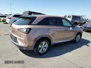 2021 Hyundai NEXO z VIN KM8J74A65MU012973, wystawiony jako Copart lot #72533484 z przebiegiem 31 841 mil mil oraz Czysty tytuł • Clean title. Historia ofert i sprzedaży dostępna na DreamBid. Obrazek 3.