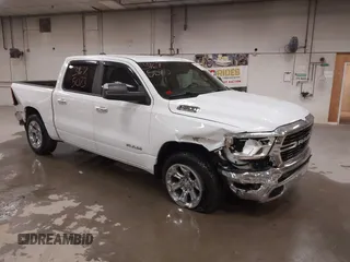 2019 Ram 1500 Big Horn z VIN 1C6SRFFT9KN575214, wystawiony jako IAAI lot #39675073 z przebiegiem 98 114 mil mil oraz . Historia ofert i sprzedaży dostępna na DreamBid. Obrazek 1.