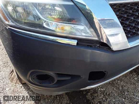 2013 Nissan Pathfinder SV with VIN 5N1AR2MM0DC608006, listed as a IAAI auction lot 42121692 with 207,053 mi miles. Bid and sale history available at carsss.com. Image 6.