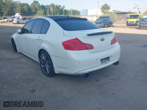 2013 Infiniti G37 Sedan Journey with VIN JN1CV6AP7DM304618, listed as a IAAI auction lot 42189023 with 89,980 mi miles. Bid and sale history available at carsss.com. Image 3.