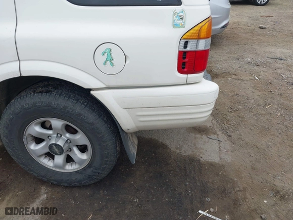1998 Isuzu Rodeo S with VIN 4S2CM58W0W4331738, listed as a IAAI auction lot 42074562 with 237,684 mi miles. Bid and sale history available at carsss.com. Image 12.