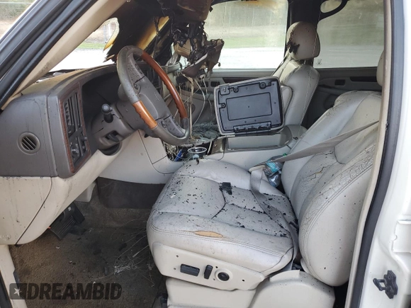 2003 Cadillac Escalade z VIN 1GYEC63T83R133508, wystawiony jako Copart lot #80091524 z przebiegiem Nie podano mil oraz Szkoda całkowita • Salvage title. Historia ofert i sprzedaży dostępna na DreamBid. Obrazek 7.