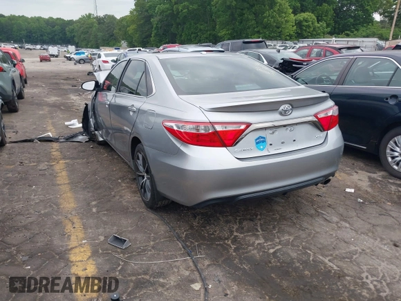 2017 Toyota Camry XLE z VIN 4T1BF1FK0HU436644, wystawiony jako IAAI lot #42134920 z przebiegiem 136 917 mil mil oraz . Historia ofert i sprzedaży dostępna na DreamBid. Obrazek 3.