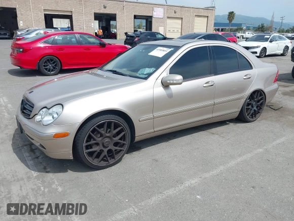 2001 Mercedes-Benz C 230/260/280/320 with VIN WDBRF61J61F108121, listed as a IAAI auction lot 41985853 with 175,305 mi miles and . Bid and sale history available at DreamBid. Image 18.