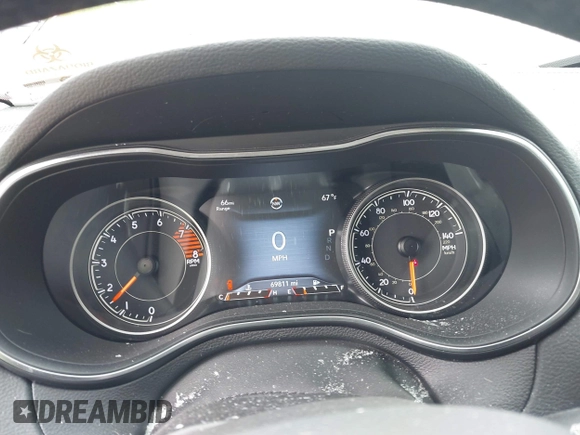 2020 Jeep Cherokee Trailhawk z VIN 1C4PJMBX8LD619813, wystawiony jako IAAI lot #42366066 z przebiegiem 69 811 mil mil oraz . Historia ofert i sprzedaży dostępna na DreamBid. Obrazek 7.