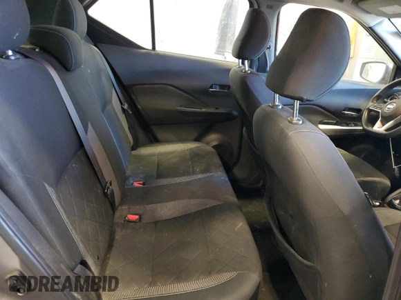 2019 Nissan Kicks S z VIN 3N1CP5CU5KL527934, wystawiony jako Copart lot #56354865 z przebiegiem 134 063 mil mil oraz Czysty tytuł • Clean title. Historia ofert i sprzedaży dostępna na DreamBid. Obrazek 11.