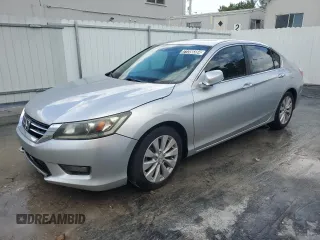 2014 Honda Accord Sedan EX-L with VIN 1HGCR2F88EA066682, listed as a Copart auction lot 71358384 with 152,489 mi miles and Clean Title. Bid and sale history available at carsss.com. Image 1.