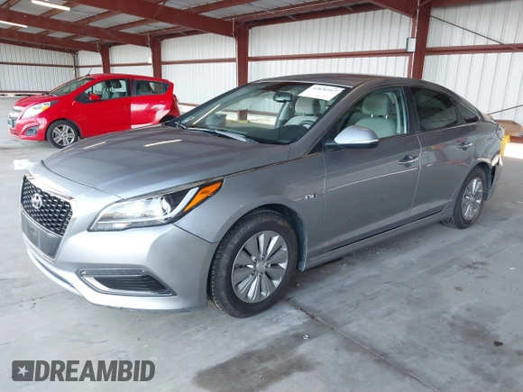 2016 Hyundai Sonata Hybrid SE with VIN KMHE24L19GA041755, listed as a IAAI auction lot 41836917 with 109,863 mi miles. Bid and sale history available at carsss.com. Image 18.