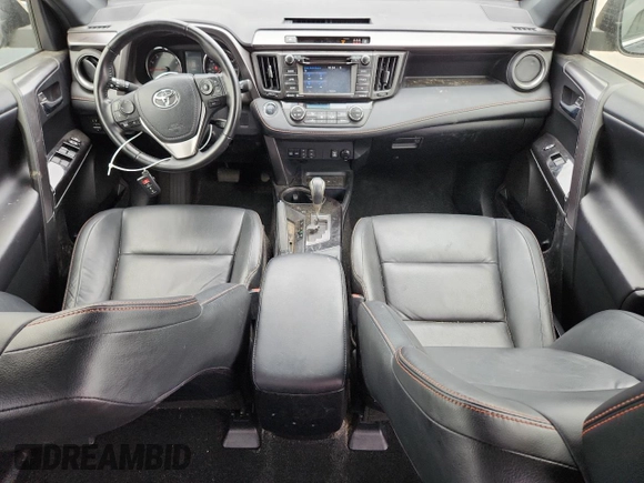 2018 Toyota RAV4 SE z VIN JTMJFREV3JD244036, wystawiony jako Copart lot #61499005 z przebiegiem 106 503 mil mil oraz Czysty tytuł • Clean title. Historia ofert i sprzedaży dostępna na DreamBid. Obrazek 8.