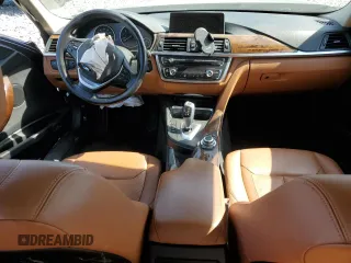 2013 BMW 3 Series 328i xDrive z VIN WBA3B5C54DF597780, wystawiony jako Copart lot #60800255 z przebiegiem Nie podano mil oraz Szkoda całkowita • Salvage title. Historia ofert i sprzedaży dostępna na DreamBid. Obrazek 8.