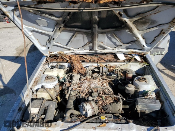1984 Toyota Celica z VIN JT2RA64C7E6218560, wystawiony jako Copart lot #63087872 z przebiegiem 168 288 mil mil oraz Czysty tytuł • Clean title. Historia ofert i sprzedaży dostępna na DreamBid. Obrazek 7.