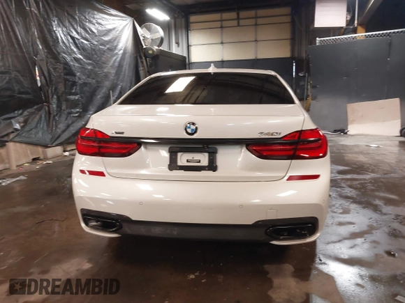 2019 BMW 7 Series 740i xDrive with VIN WBA7E4C59KGV70391, listed as a IAAI auction lot 41531991 with 70,017 mi miles and . Bid and sale history available at carsss.com. Image 16.