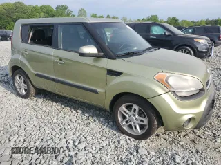 2013 Kia Soul + z VIN KNDJT2A61D7590104, wystawiony jako Copart lot #54177485 z przebiegiem 300 317 mil mil oraz Szkoda całkowita • Salvage title. Historia ofert i sprzedaży dostępna na DreamBid. Obrazek 4.