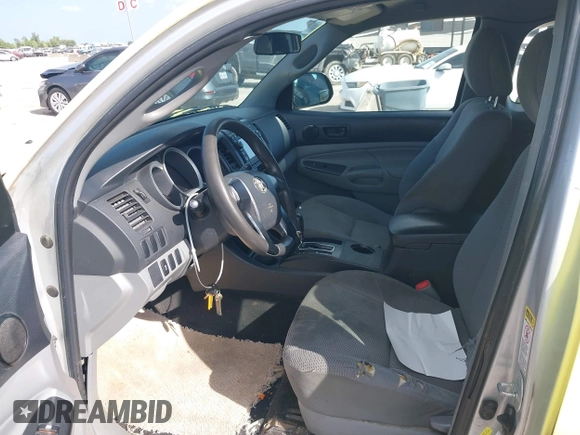2013 Toyota Tacoma with VIN 5TFTX4CN3DX027696, listed as a IAAI auction lot 42863093 with 261,096 mi miles and . Bid and sale history available at DreamBid. Image 5.
