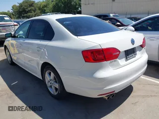 2011 Volkswagen Jetta TDI with VIN 3VWLL7AJ0BM037650, listed as a IAAI auction lot 42748331 with 121,498 mi miles and . Bid and sale history available at DreamBid. Image 3.