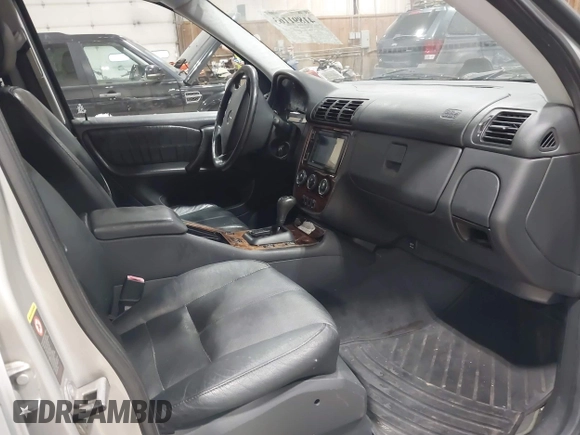 2002 Mercedes-Benz M 320/430/500 with VIN 4JGAB54E42A343467, listed as a IAAI auction lot 41891163 with 173,924 mi miles and . Bid and sale history available at DreamBid. Image 5.