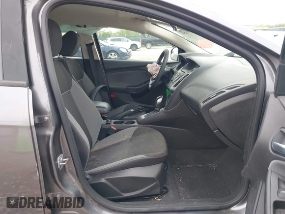 2014 Ford Focus SE with VIN 1FADP3K22EL363702, listed as a IAAI auction lot 42010258 with 96,392 mi miles. Bid and sale history available at carsss.com. Image 5.
