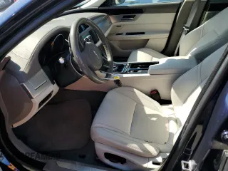 2016 Jaguar XF 35t Premium with VIN SAJBD4BV0GCY21512, listed as a Copart auction lot 66726984 with 129,346 mi miles and Salvage Title. Bid and sale history available at carsss.com. Image 7.