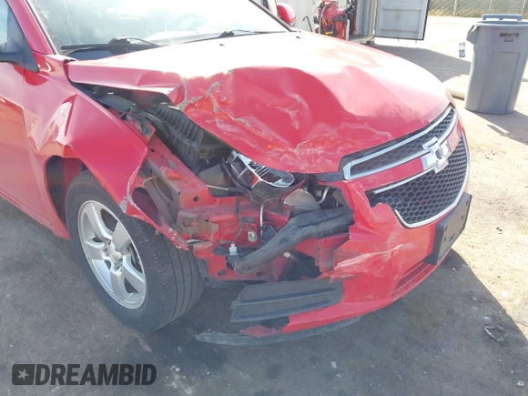 2014 Chevrolet Cruze 1LT with VIN 1G1PC5SB8E7383467, listed as a IAAI auction lot 41798352 with 52,352 mi miles and . Bid and sale history available at DreamBid. Image 6.