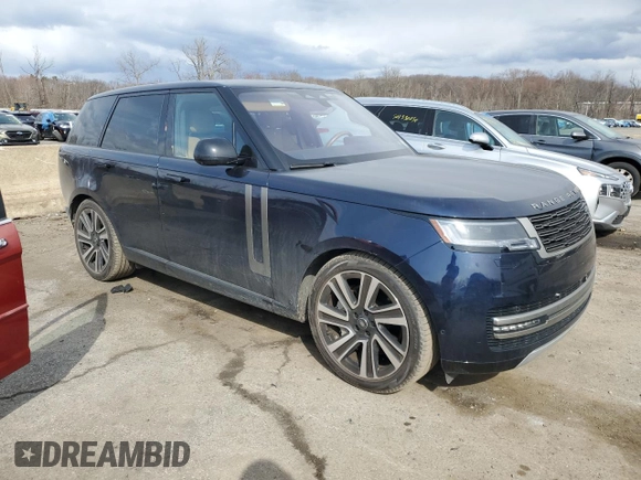 2023 Land Rover Range Rover SE z VIN SALKP9E72PA033643, wystawiony jako Copart lot #49988445 z przebiegiem 35 264 mil mil oraz Szkoda całkowita • Salvage title. Historia ofert i sprzedaży dostępna na DreamBid. Obrazek 4.