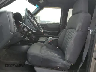 2003 Chevrolet Blazer LS z VIN 1GNDT13X23K120941, wystawiony jako Copart lot #47220845 z przebiegiem 100 245 mil mil oraz Szkoda całkowita • Salvage title. Historia ofert i sprzedaży dostępna na DreamBid. Obrazek 7.
