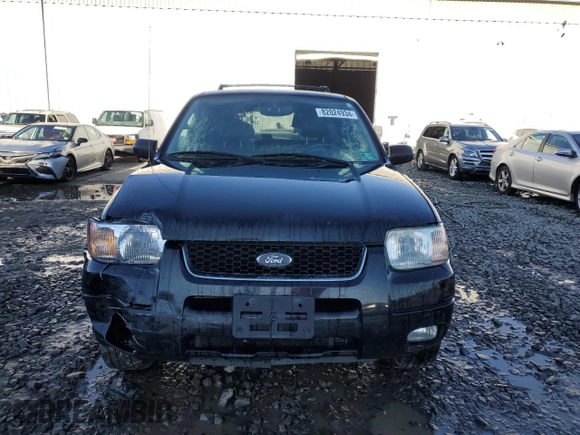 2003 Ford Escape Limited with VIN 1FMCU94123KE19996, listed as a Copart auction lot 82024934 with 225,089 mi miles and Salvage Title. Bid and sale history available at carsss.com. Image 5.