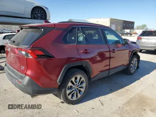 2024 Toyota RAV4 XLE Premium z VIN 2T3A1RFV1RW475478, wystawiony jako Copart lot #52960055 z przebiegiem 5 658 mil mil oraz Szkoda całkowita • Salvage title. Historia ofert i sprzedaży dostępna na DreamBid. Obrazek 3.
