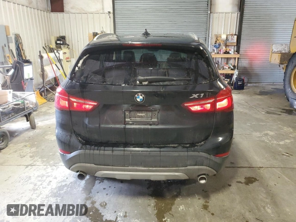 2018 BMW X1 xDrive28i with VIN WBXHT3C35J5K30657, listed as a Copart auction lot 43612815 with 61,181 mi miles and Salvage Title. Bid and sale history available at carsss.com. Image 6.