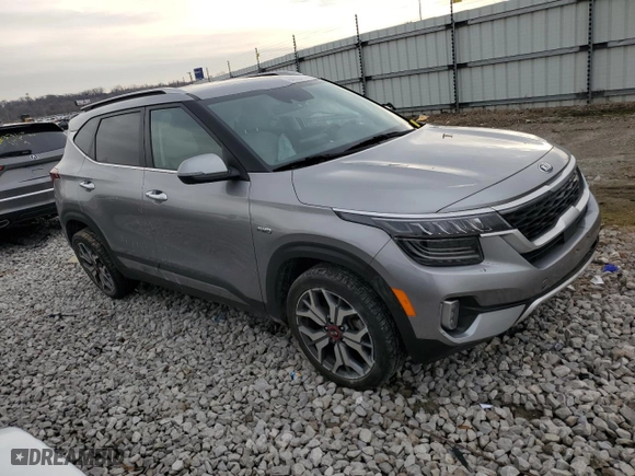 2021 Kia Seltos SX with VIN KNDETCA28M7156315, listed as a Copart auction lot 84033414 with 41,468 mi miles and Salvage Title. Bid and sale history available at carsss.com. Image 4.