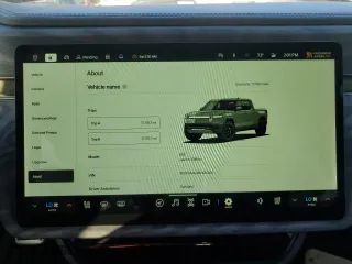 2022 Rivian R1T Launch Edition with VIN 7FCTGAAL3NN003101, listed as a Copart auction lot 85602634 with 17,189 mi miles and Salvage Title. Bid and sale history available at carsss.com. Image 9.