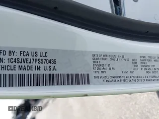 2023 Jeep Grand Wagoneer z VIN 1C4SJVEJ7PS570435, wystawiony jako IAAI lot #42289466 z przebiegiem Nie podano mil oraz . Historia ofert i sprzedaży dostępna na DreamBid. Obrazek 9.
