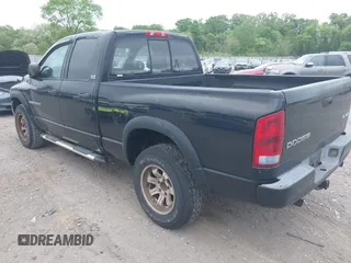 2002 Dodge 1500 with VIN 3D3HU18N32G178357, listed as a IAAI auction lot 42142759 with 194,772 mi miles. Bid and sale history available at carsss.com. Image 3.