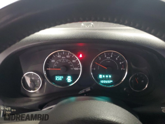 2016 Jeep Wrangler Unlimited Sport z VIN 1C4HJWDG4GL156724, wystawiony jako Copart lot #62733795 z przebiegiem 100 602 mil mil oraz Szkoda całkowita • Salvage title. Historia ofert i sprzedaży dostępna na DreamBid. Obrazek 9.