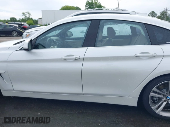 2017 BMW 4 Series 430i z VIN WBA4F7C54HG786773, wystawiony jako IAAI lot #42213318 z przebiegiem 77 438 mil mil oraz . Historia ofert i sprzedaży dostępna na DreamBid. Obrazek 14.