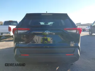 2019 Toyota RAV4 XLE with VIN JTMW1RFV1KD002799, listed as a IAAI auction lot 40887562 with 75,016 mi miles. Bid and sale history available at carsss.com. Image 16.