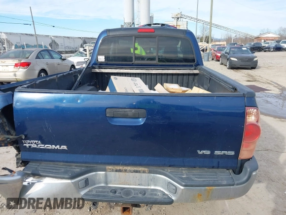 2006 Toyota Tacoma with VIN 5TEUU42N46Z247343, listed as a IAAI auction lot 41235061 with 189,193 mi miles. Bid and sale history available at carsss.com. Image 16.