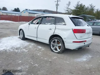 2019 Audi Q7 Prestige with VIN WA1VAAF74KD008394, listed as a IAAI auction lot 41610076 with 43,511 mi miles. Bid and sale history available at carsss.com. Image 3.