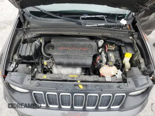2019 Jeep Renegade Latitude z VIN ZACNJABB7KPJ73628, wystawiony jako Copart lot #59419695 z przebiegiem 61 126 mil mil oraz Szkoda całkowita • Salvage title. Historia ofert i sprzedaży dostępna na DreamBid. Obrazek 12.