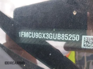 2016 Ford Escape SE z VIN 1FMCU9GX3GUB85250, wystawiony jako IAAI lot #42322056 z przebiegiem 187 833 mil mil oraz . Historia ofert i sprzedaży dostępna na DreamBid. Obrazek 9.