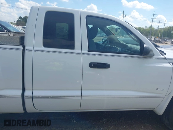 2008 Dodge Dakota ST with VIN 1D7HE22K38S522349, listed as a IAAI auction lot 41861319 with 104,309 mi miles and . Bid and sale history available at carsss.com. Image 14.