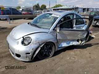 2004 Volkswagen New Beetle Coupe Turbo S with VIN 3VWFE31C84M417047, listed as a Copart auction lot 75351664 with 207,184 mi miles and Salvage Title. Bid and sale history available at carsss.com. Image 1.