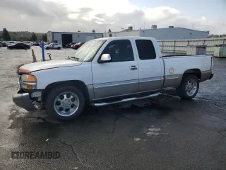 2000 GMC New Sierra 1500 SLE with VIN 2GTEC19T1Y1402268, listed as a Copart auction lot 51245315 with 127,372 mi miles and Salvage Title. Bid and sale history available at carsss.com. Image 1.